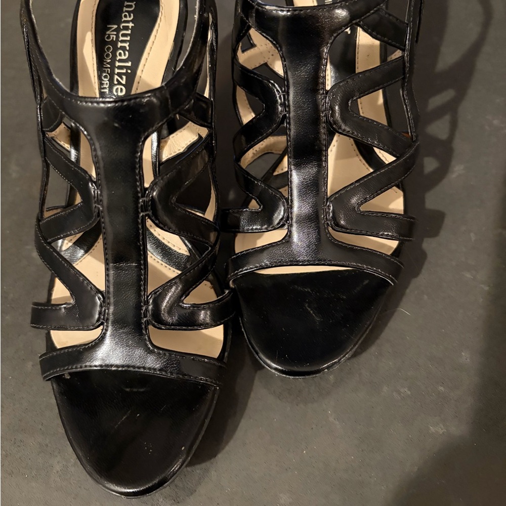 Chic Black Strappy Heels